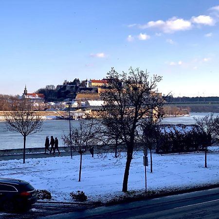 Apartman Danube Novi Sad Bagian luar foto