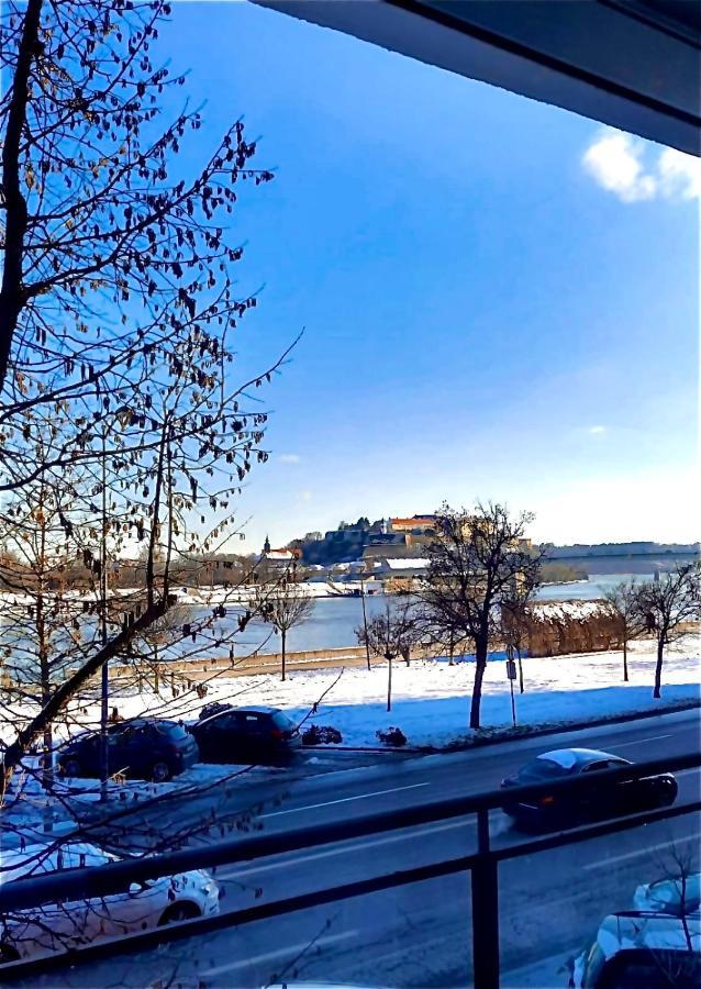 Apartman Danube Novi Sad Bagian luar foto